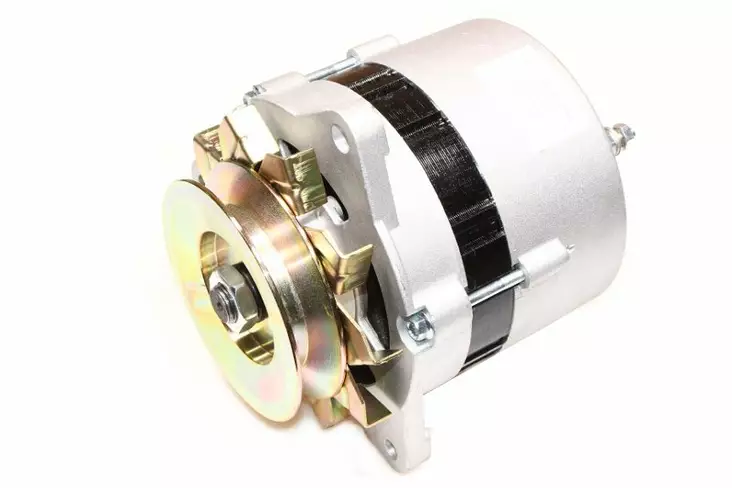 Zetor laturi 12V 55A PAL URI (URII ERI HIHNAPYÖRÄLLÄ) - UR I - 59115740.1 - 1